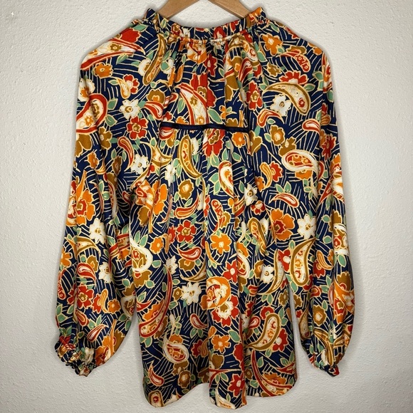 Umgee Paisley Blouse Ruffle Neck Long Sleeve Gold/Navy Satin-like Women’s Medium - Picture 2 of 11